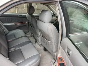 Toyota Camry XLE 4dr Sedan (2.4L 4cyl 5A) 2006 Green