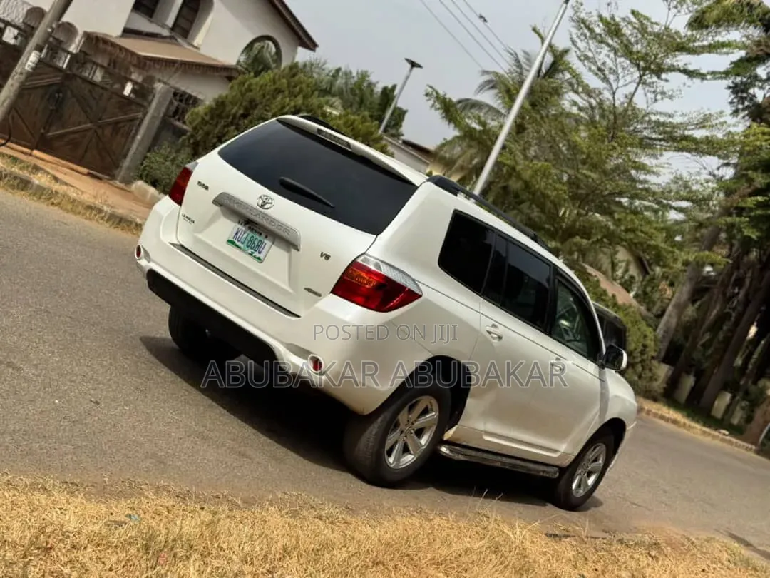 Toyota Highlander 2010 White