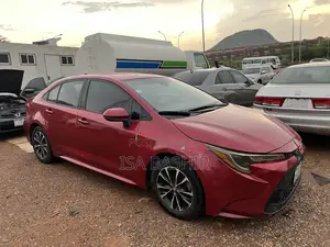 Toyota Corolla 2021 Red