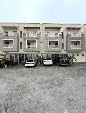 5bdrm Townhouse / Terrace in Guzape for rent