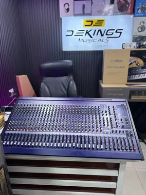 Original Yamaha 32 Channels Mixer MG32/Fx