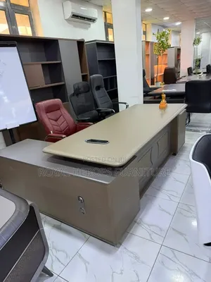 Executive Office Desk for Sale – Stylish Premium