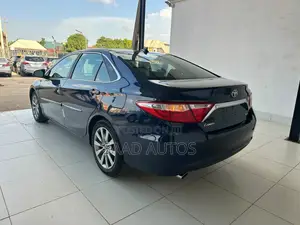 Toyota Camry XLE V6 4dr Sedan (3.6L 6cyl 6A) 2016 Blue