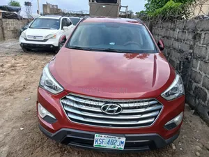 Hyundai Santa Fe 2015 Red