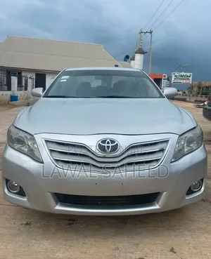 Toyota Camry 2011 Silver