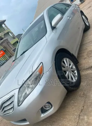 Toyota Camry 2011 Silver