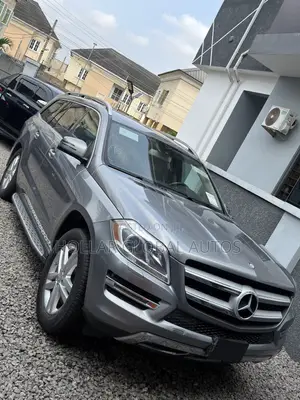Mercedes-Benz GL-Class GL450 4MATIC 4dr SUV AWD (4.7L 8cyl Turbo 7A)
