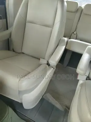 Volkswagen Routan SE 2010 Black