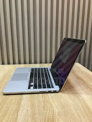Laptop Apple MacBook Pro 2015 8GB Intel Core i5 SSD 128GB