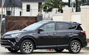Toyota RAV4 Limited AWD (2.5L 4cyl 6A) 2016 Black
