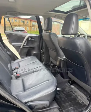 Toyota RAV4 Limited AWD (2.5L 4cyl 6A) 2016 Black