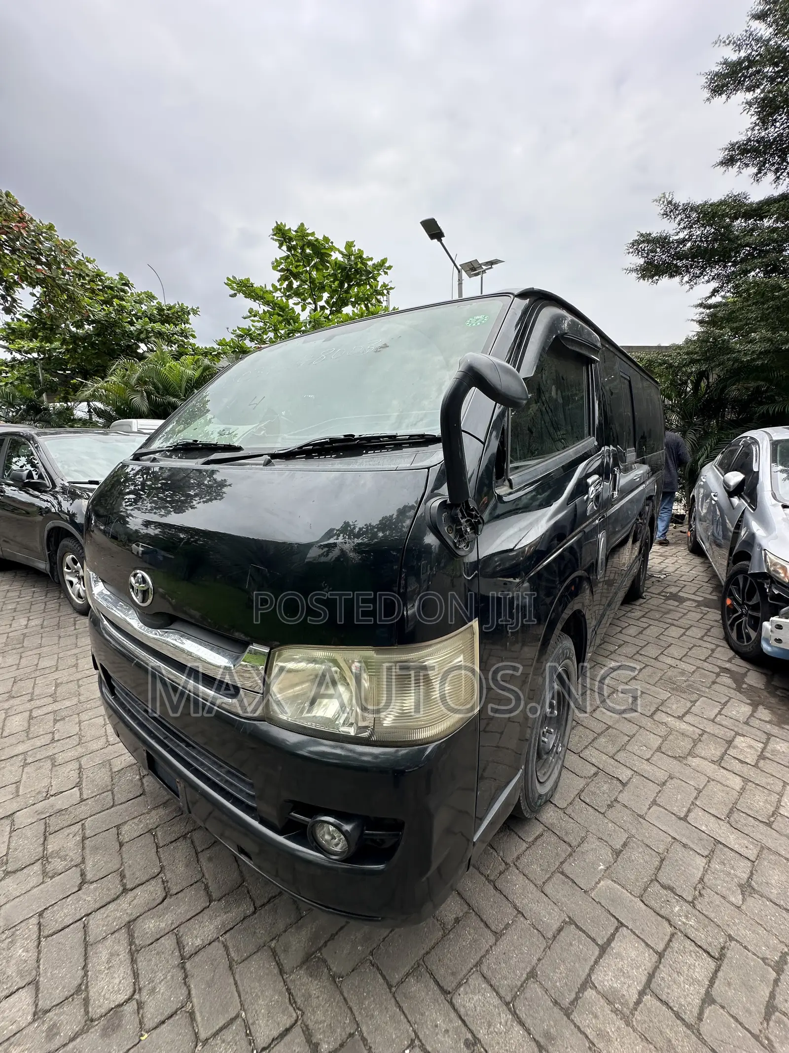 Toyota HiAce 2008 Black