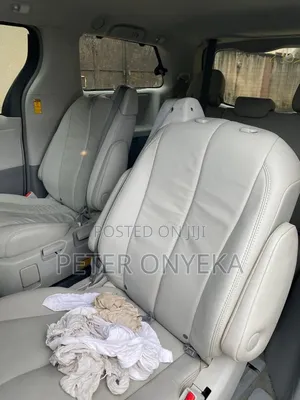 Toyota Sienna 2015 Black