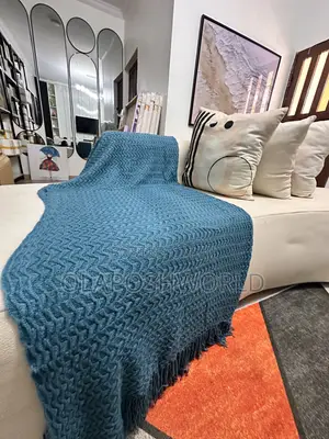 Patterned Design Sofa Throw
