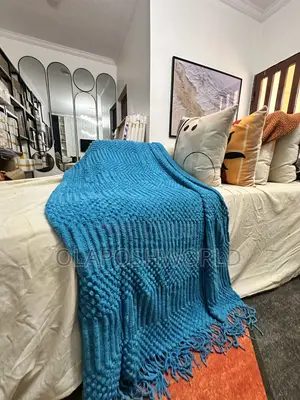 Patterned Design Sofa Throw