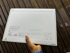 New Laptop Apple MacBook Pro 2025 M5 48GB Apple M5 SSD 1T