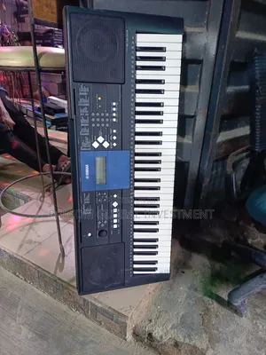 London Used Yamaha Keyboard PSR-E333