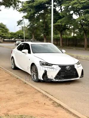 Lexus IS 300 AWD 2018 White