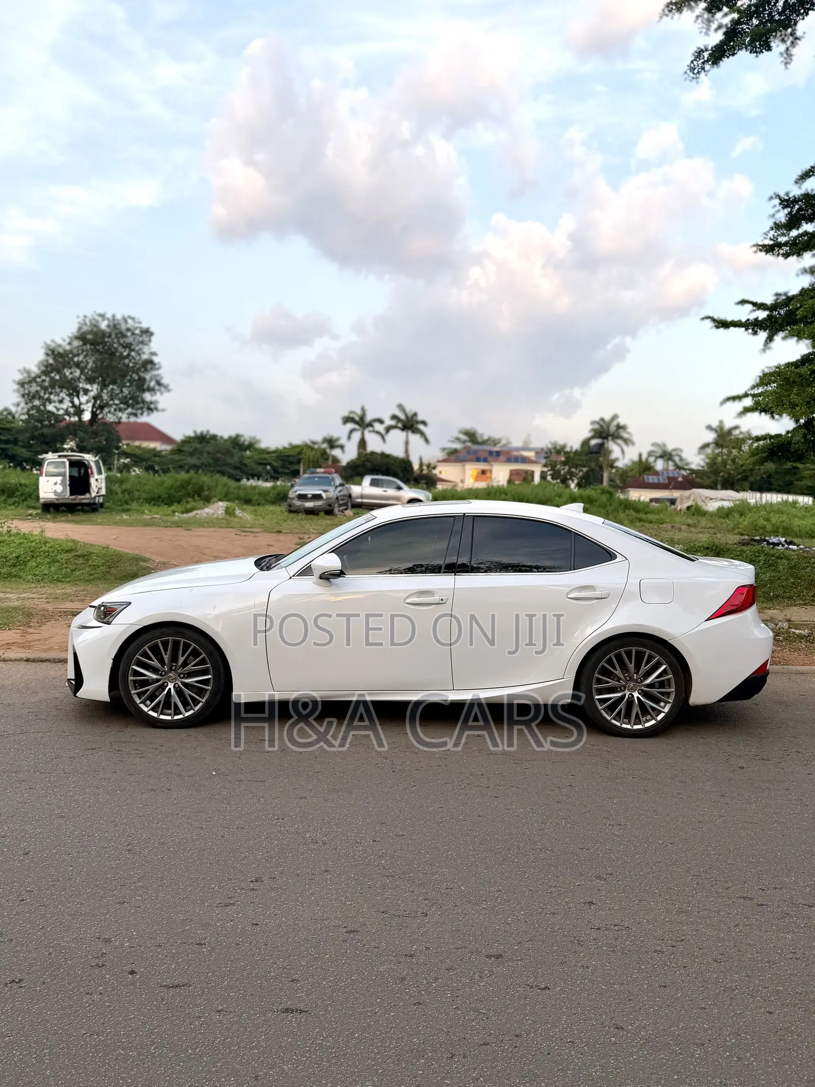 Lexus IS 300 AWD 2018 White