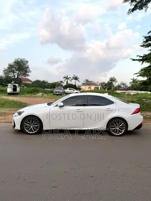 Lexus IS 300 AWD 2018 White