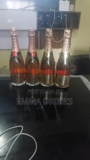 Moet Rose Champagne