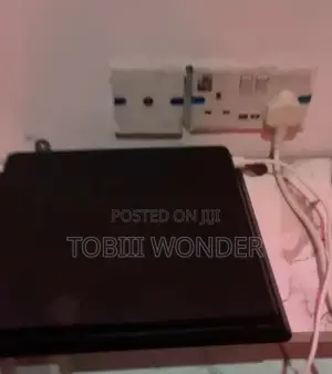 Hacked PS4 Slim With 5 Games Installed
