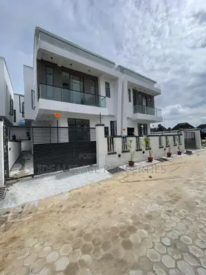 4bdrm Duplex in Ikota for sale