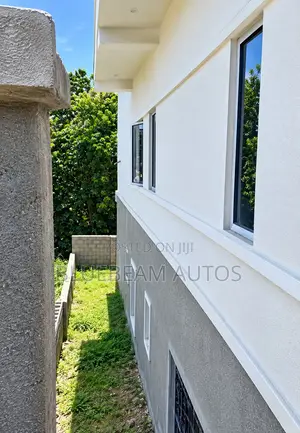 6 Bedroom Fully Detached