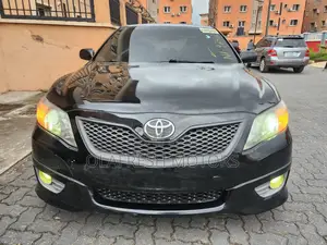 Toyota Camry SE 4dr Sedan (2.5L 4cyl 6AM) 2010 Black