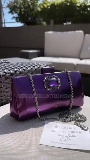 *New Arrival Luxury Classy Metallic* _Leather Purse_