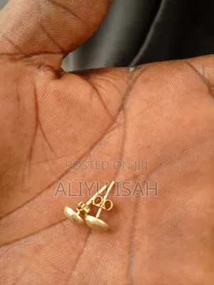 Stode Earrings