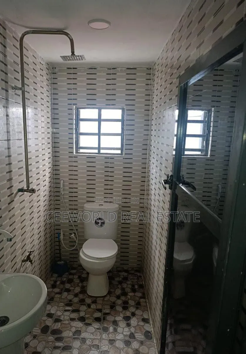 Open Plan Office Space at Orogun Ui