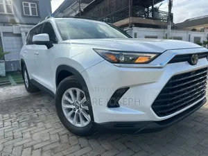 Toyota Highlander XLE FWD 2024 White