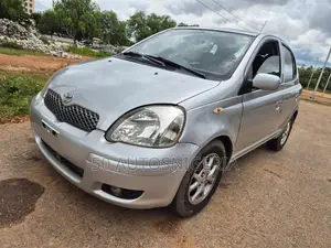 Toyota Yaris 1.0 2004 Gray