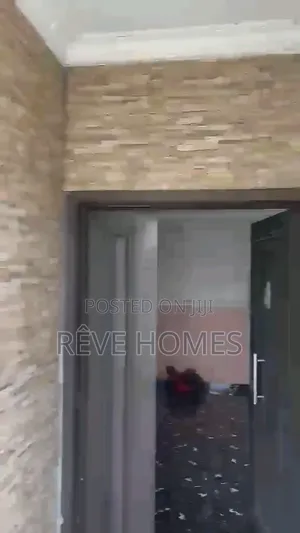3bdrm Block of Flats in Mende for rent