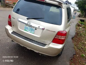 Toyota Highlander 2005 Gold