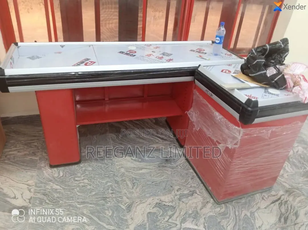 Cashier Desk