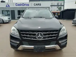 Mercedes-Benz M Class ML350 4MATIC 4dr SUV AWD (3.5L 6cyl 7A) 2015