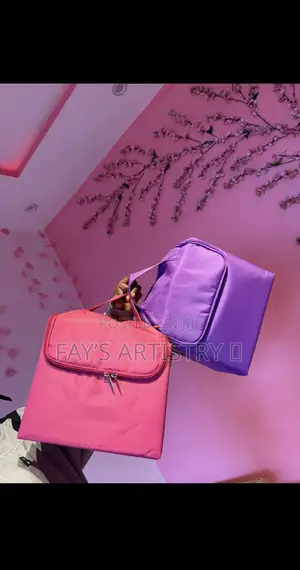 Lash, Makeup Nails Home Service Bag