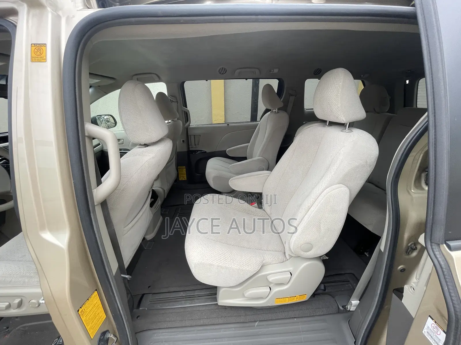 Toyota Sienna 2011 Gold