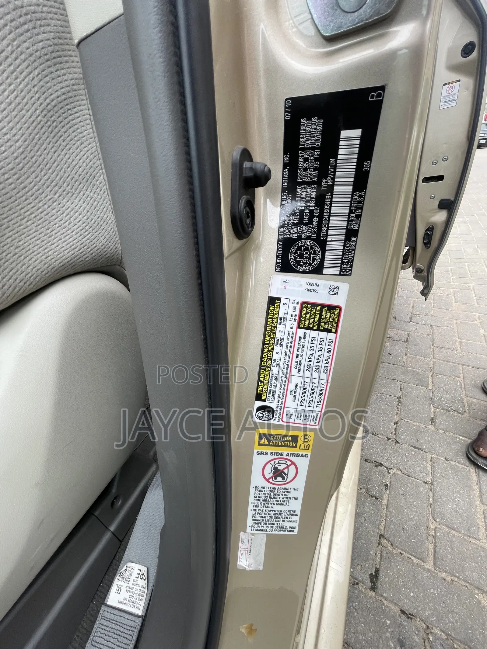 Toyota Sienna 2011 Gold