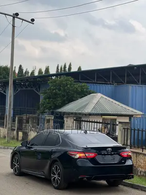 Toyota Camry 2019 Blue
