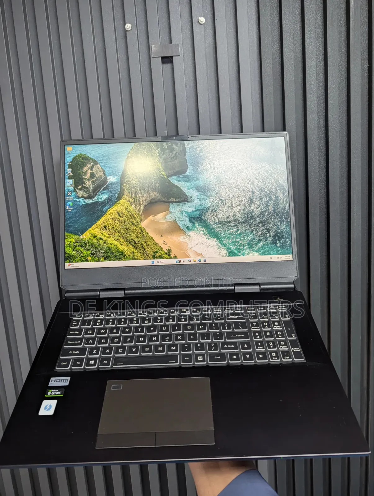 Laptop Sager NP9877 32GB Intel Core i7 SSD 512GB