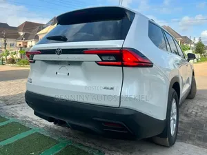Toyota Highlander XLE AWD 2024 White