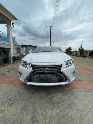 Lexus ES 350 FWD 2015 White