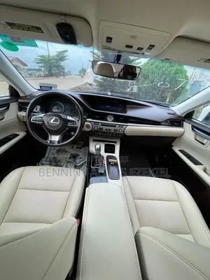 Lexus ES 350 FWD 2015 White