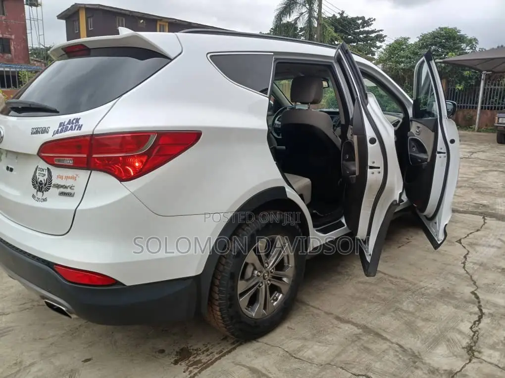 Hyundai Santa Fe 2014 White