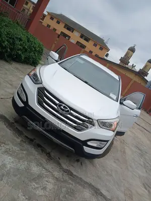 Hyundai Santa Fe 2014 White