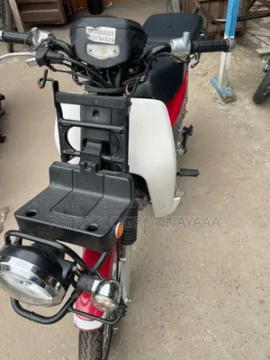 Honda CB 2025 Red