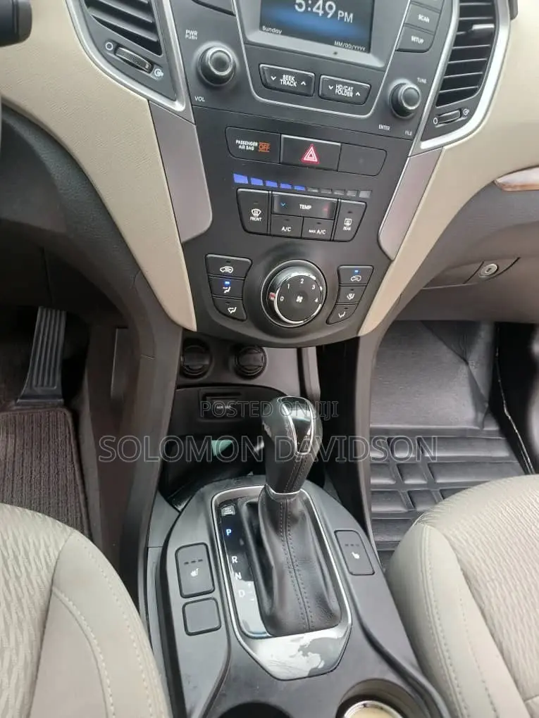 Hyundai Santa Fe 2014 White